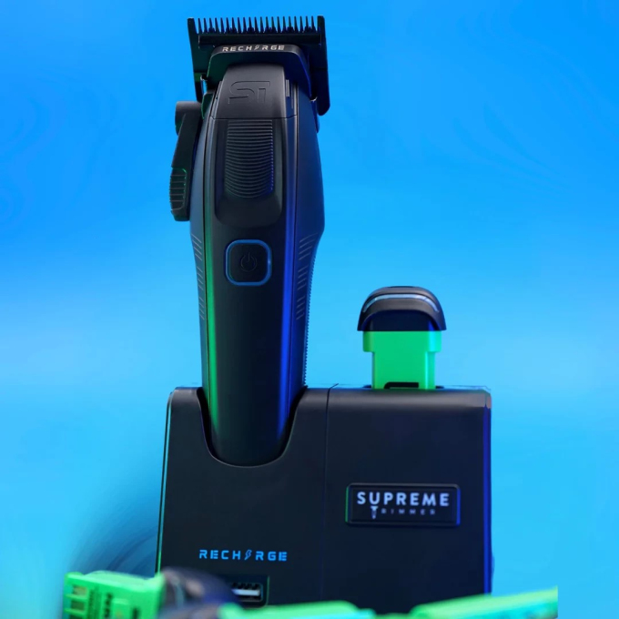 STpro RECHARGE Black Clipper strojek